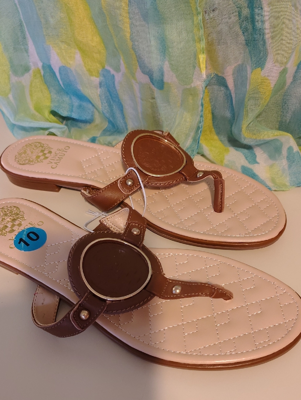 Vince Camuto Women’s Brown and Blush Quilted Thong Sandals Sz. 10 NWOT